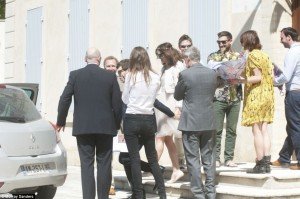 article-2319395-199E0483000005DC-322_964x641